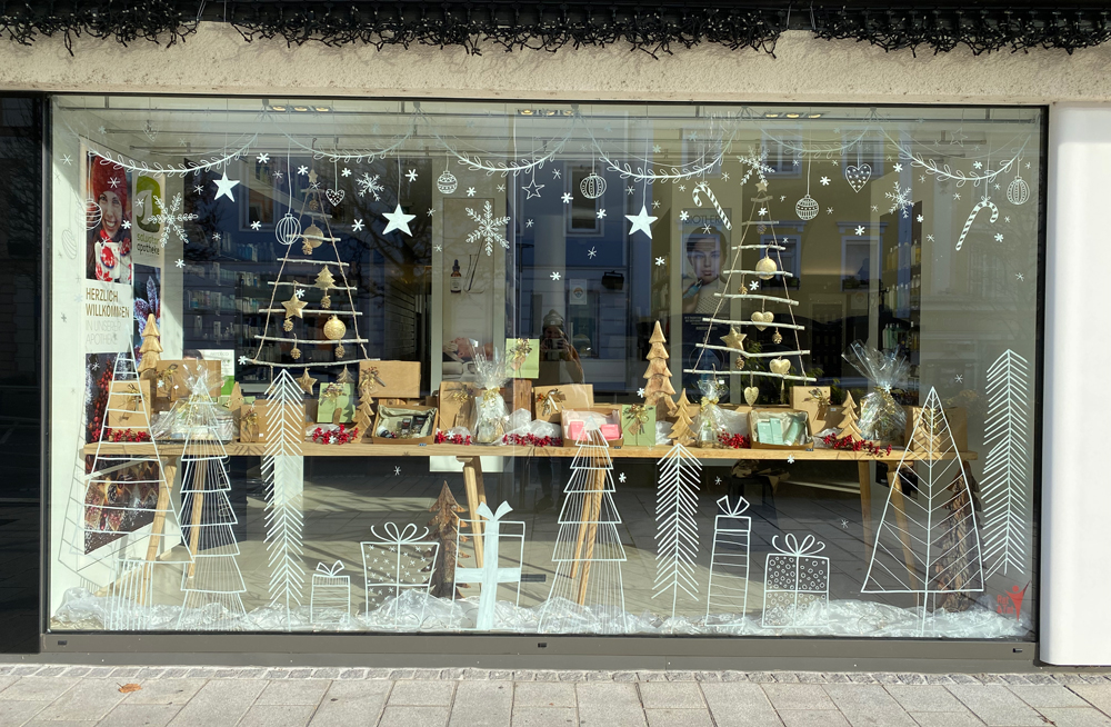vamm_apotheke-kirchdorf_schaufenster_01